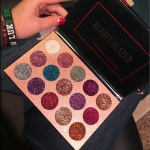 Pressed Glitter Makeup